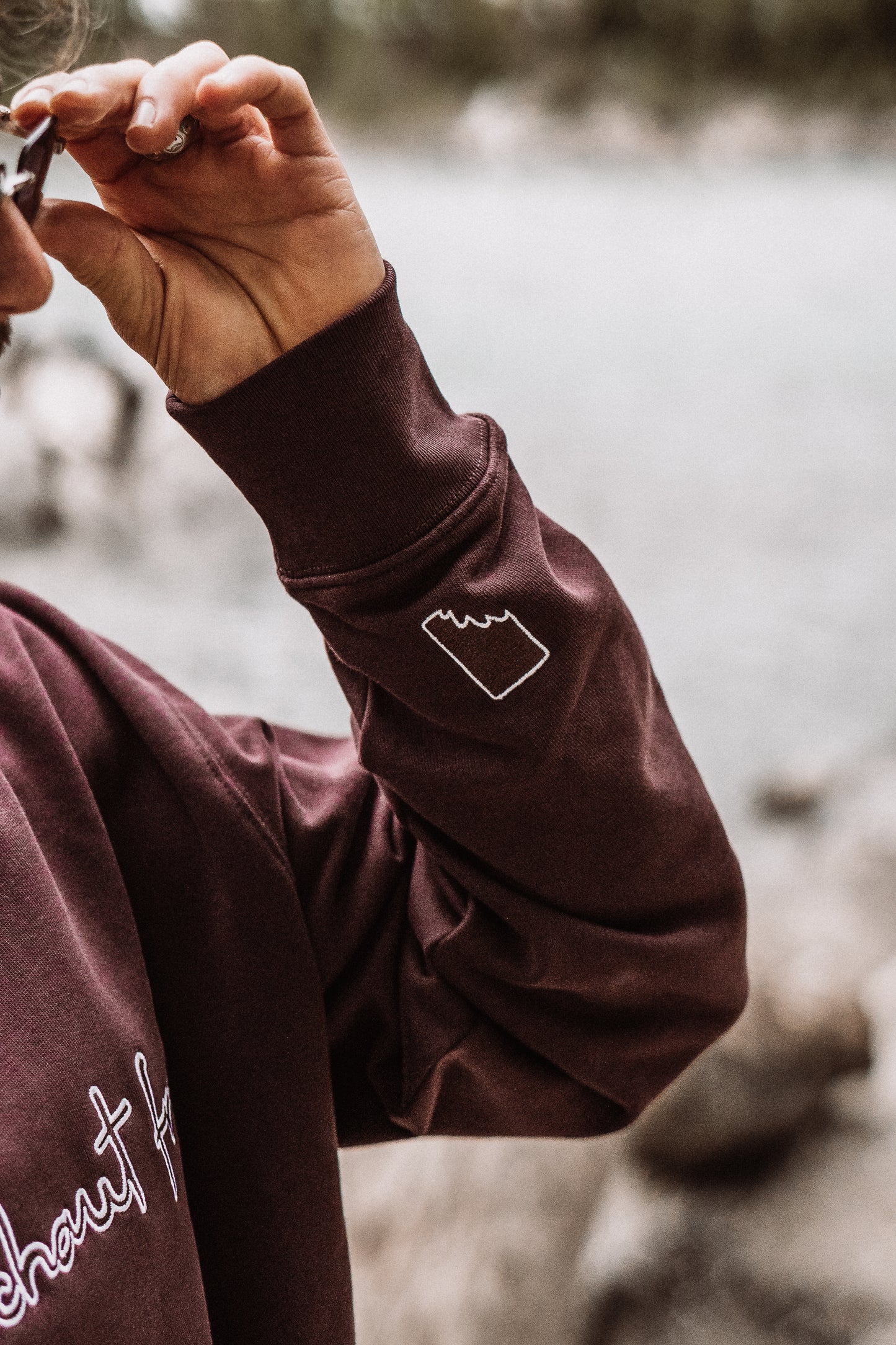 Embroidery Sweater dark red